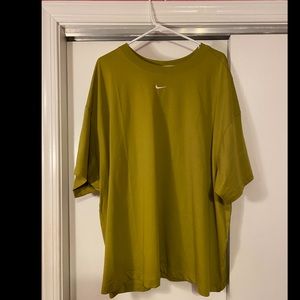 Nike crew neck t-shirt